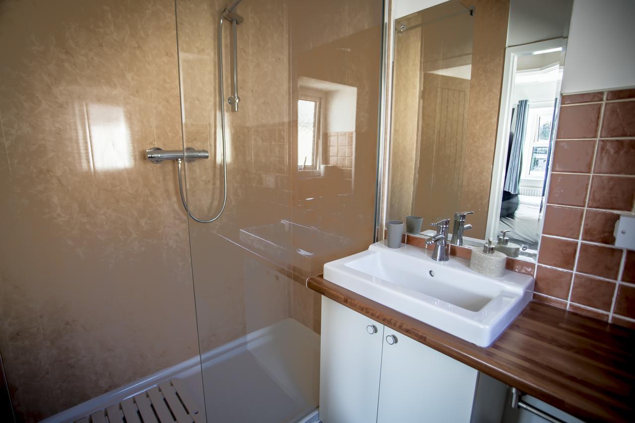 Waters Edge Holiday Apartments 벤레치 외부 사진